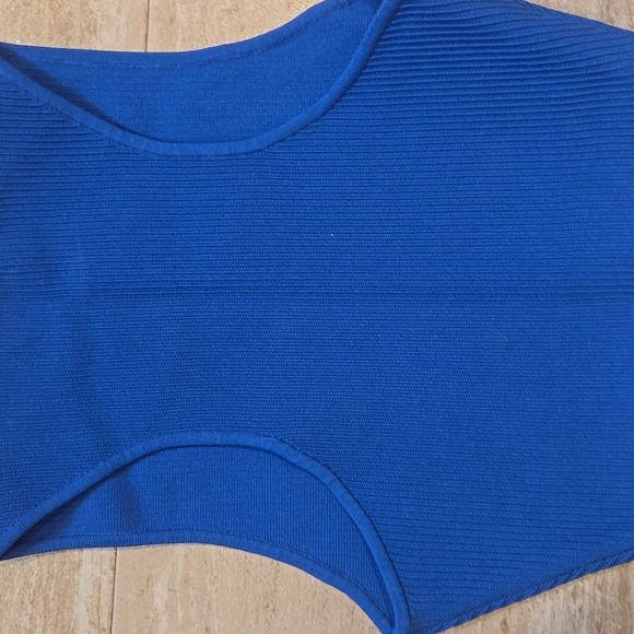 Babaton Blue Ribbed Tank Top - Picture 6 of 8